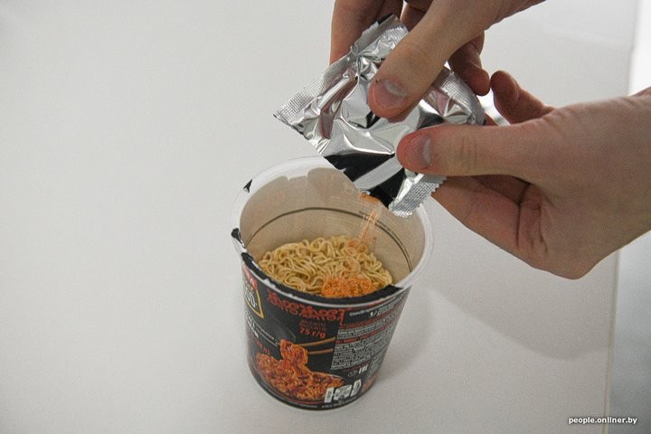 Из чего состоит лапша быстрого приготовления?