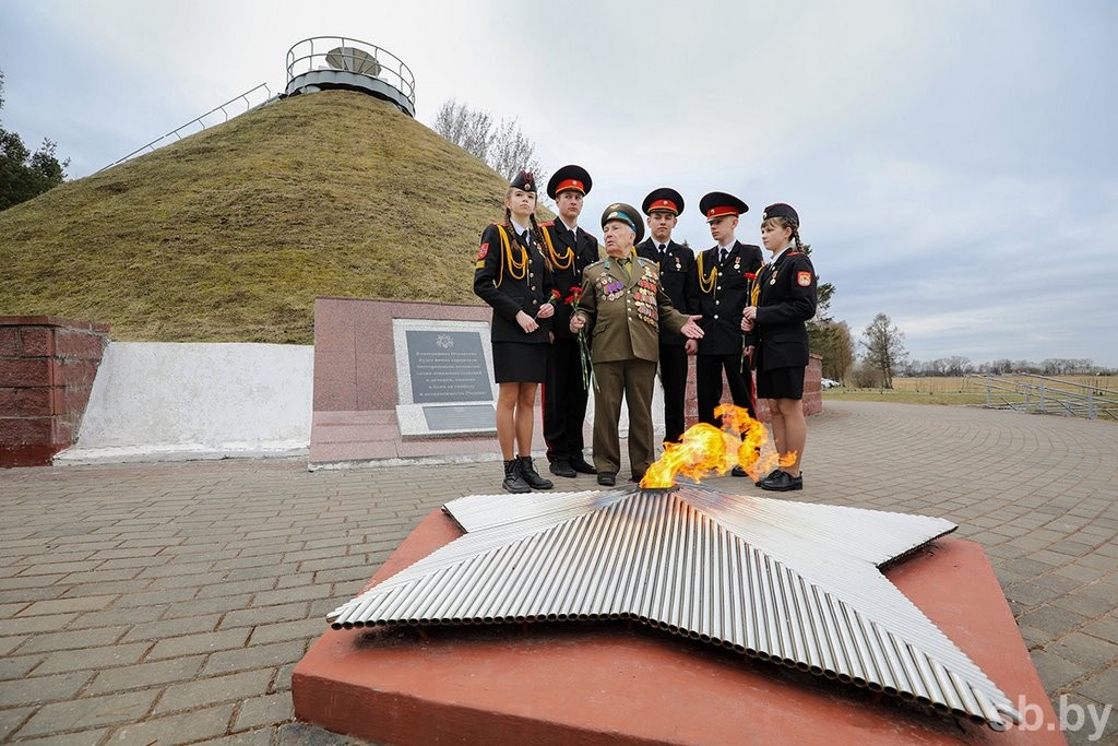 «Огонь Победы» из Брестской крепости доставят в Полоцк юные велосипедисты