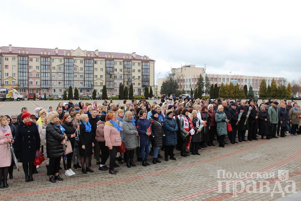 В Пинске в день рождения Ленина почтили память вождя мирового пролетариата