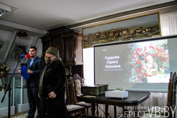 В музее истории Бреста наградили дарителей