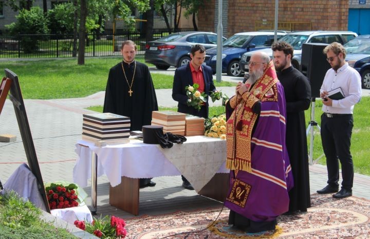 Церковные награды вручили врачам и медицинским работникам Брестской областной детской больницы