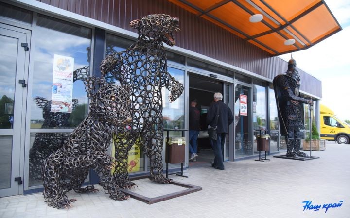 Посмотрите, какие красивые кованые скульптуры появились в Барановичах