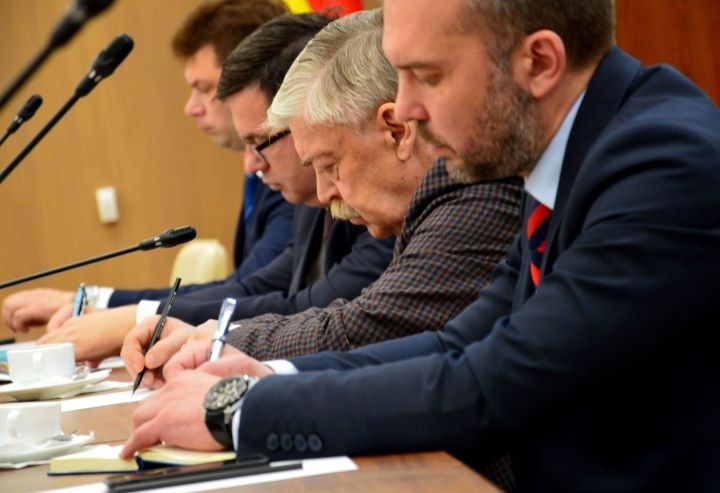 Посол России попробовал брестские продукты и призвал страны сближаться