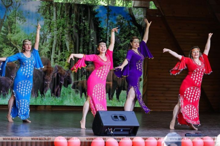 В Беловежской пуще прошел открытый фестиваль самодеятельного творчества «Добрыя суседзi»