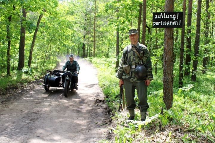 В Ивановском районе реконструировали партизанскую стоянку