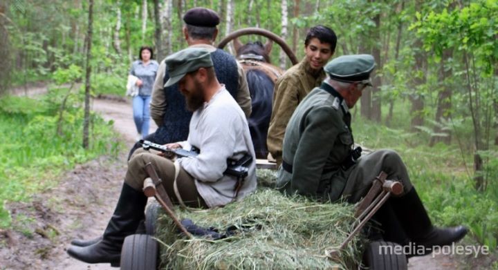 В Ивановском районе реконструировали партизанскую стоянку