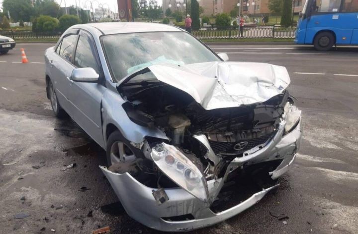 В Каменце серьезно столкнулись автомобили