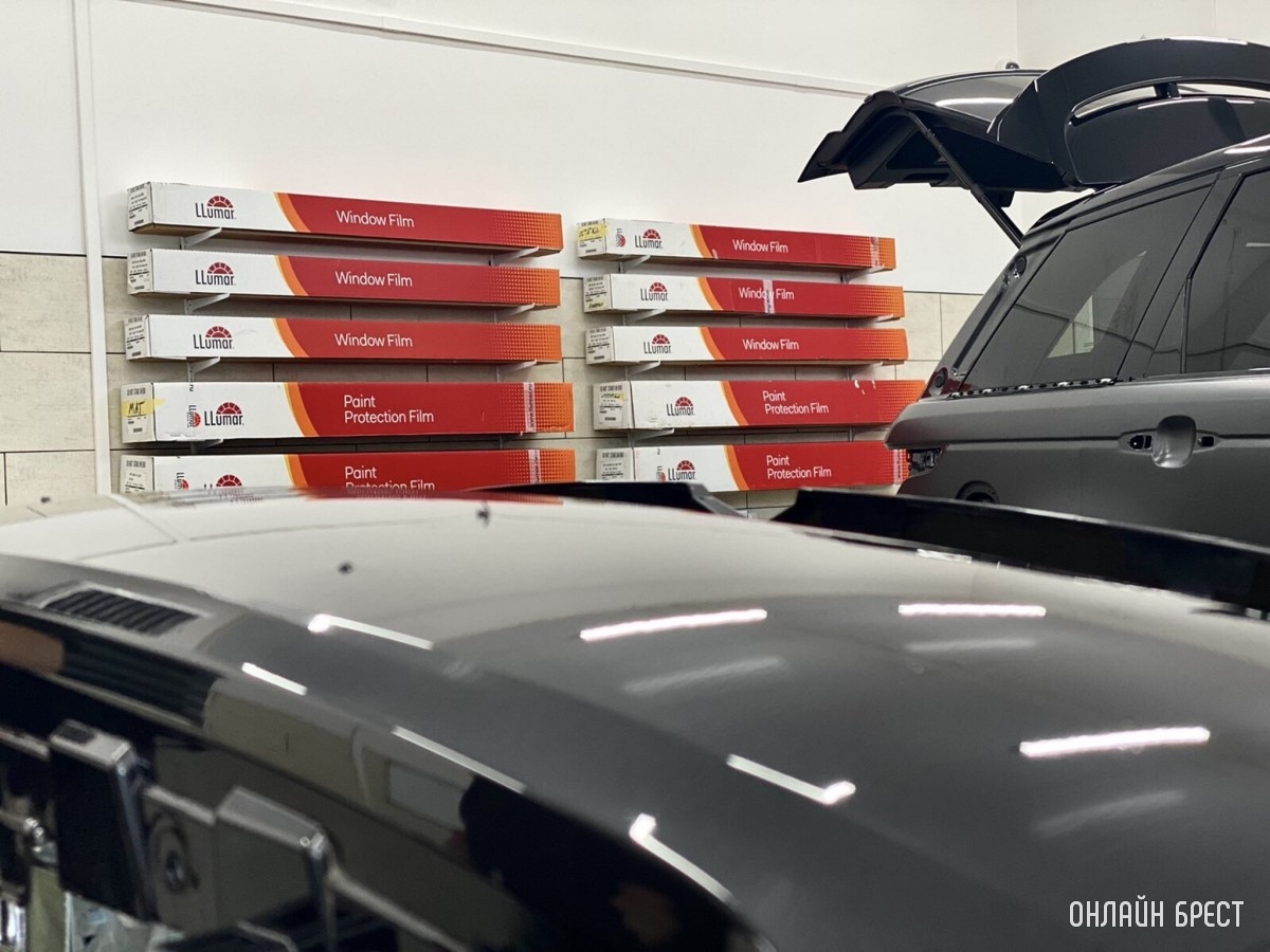 Первый сертифицированный установочный центр антигравийных и тонировочных пленок LLumar в Бресте – студия автовинила и детейлинга «ZBRUJA»
