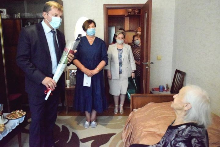 В Бресте поздравили со 100-летним юбилеем Ольгу Михайловну Прохорову