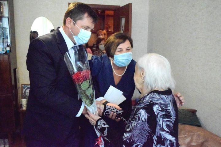 В Бресте поздравили со 100-летним юбилеем Ольгу Михайловну Прохорову