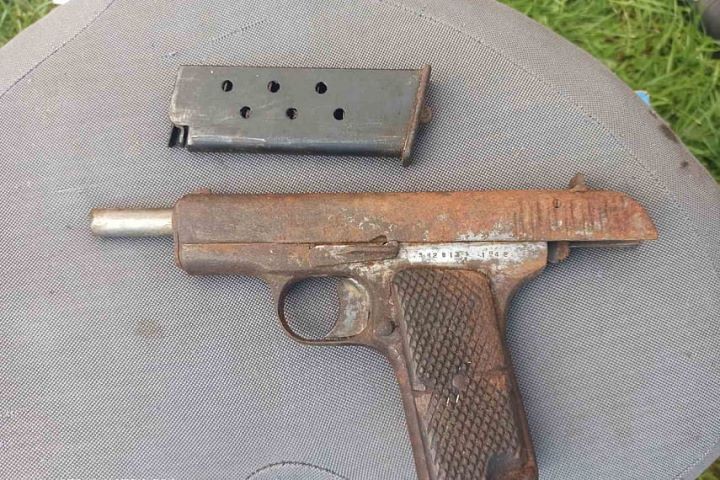 Житель Бреста приводил в порядок погреб и нашел пистолет ТТ