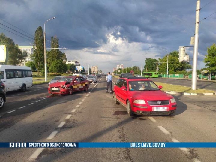 ГАИ Бреста рассказала подробности ДТП с участием такси