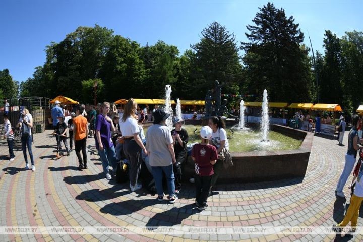 В Кобрине проходит культурно-спортивный фестиваль «Вытокі»