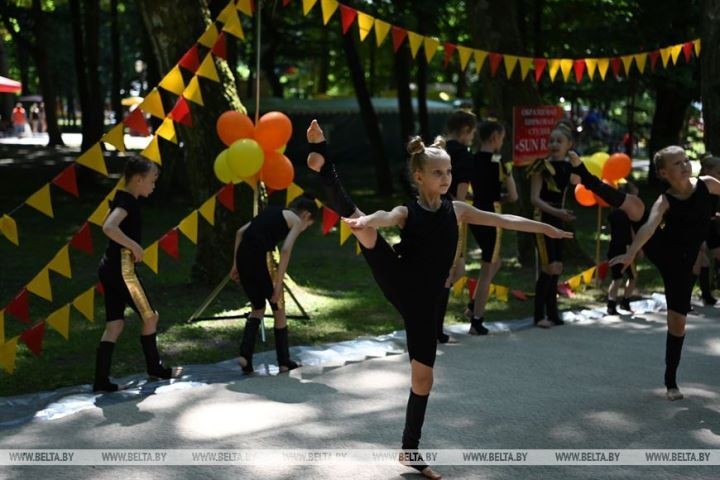 В Кобрине проходит культурно-спортивный фестиваль «Вытокі»