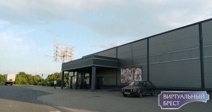 В Бресте на Березовке закрылся магазин MARTiN