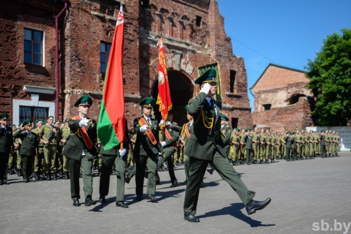 Новобранцы-пограничники приняли присягу в Брестской крепости. Фоторепортаж
