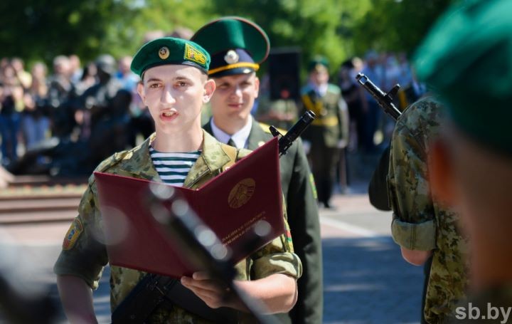 Новобранцы-пограничники приняли присягу в Брестской крепости. Фоторепортаж