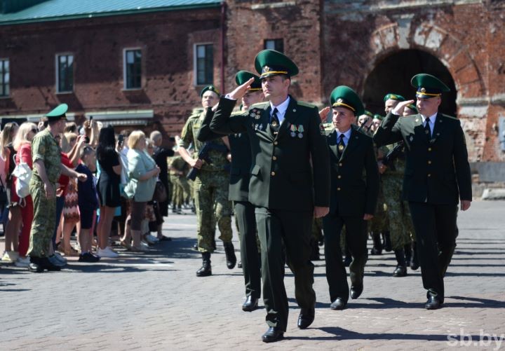 Новобранцы-пограничники приняли присягу в Брестской крепости. Фоторепортаж