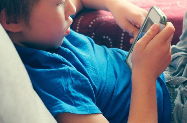 В Беларуси подросток проиграл в онлайн-игре крупную сумму с маминой карты