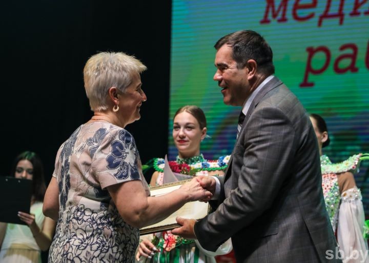 В Бресте поздравили медиков с профессиональным праздником