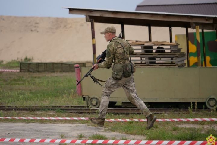 На полигоне «Брестский» белорусы вступили в борьбу за право быть лучшими в конкурсе «Полярная звезда»