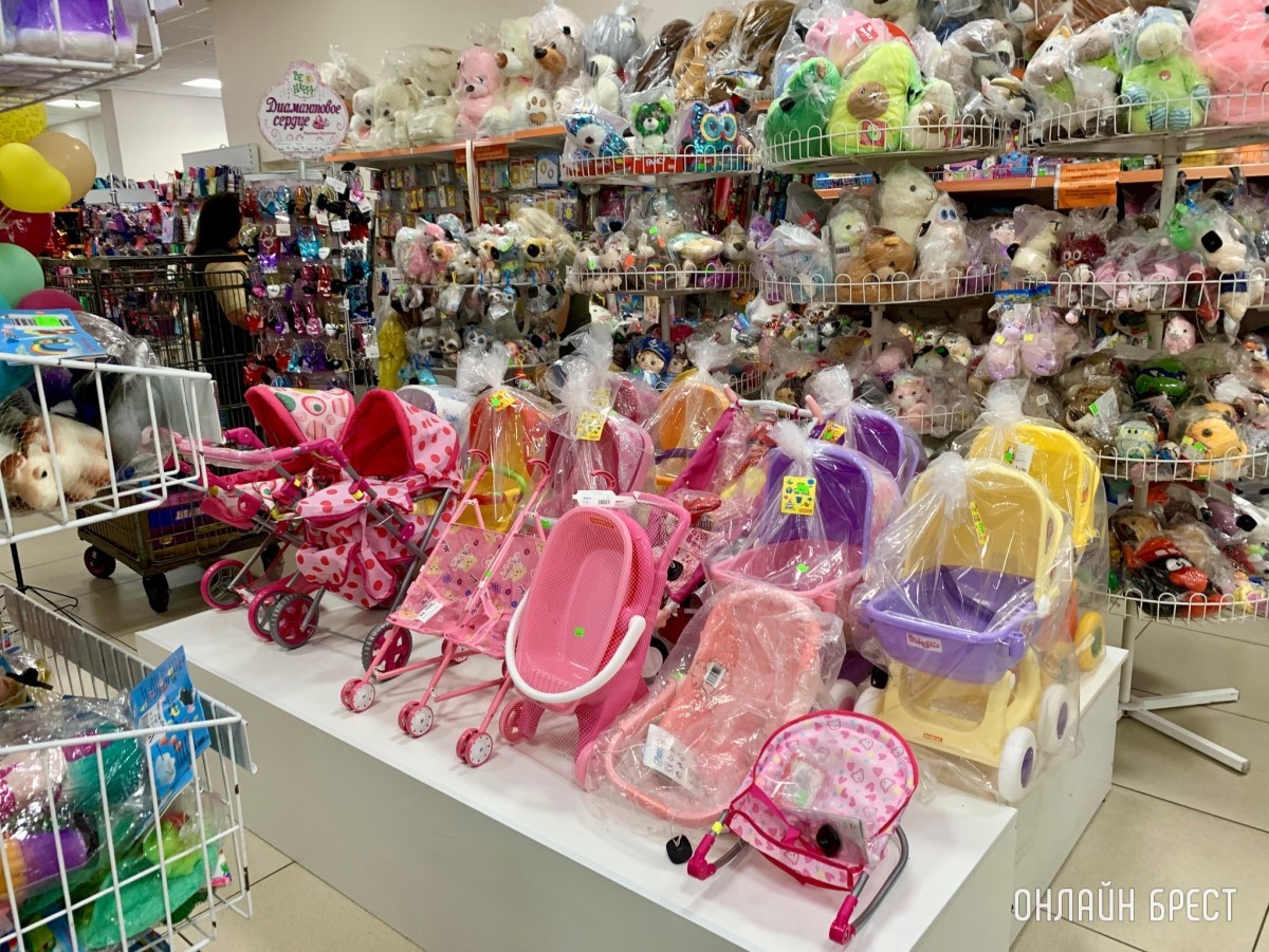 Осенние коллекции в «Детском мире» на Советской в Бресте