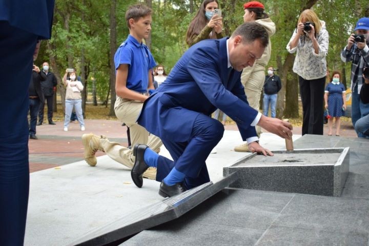 В уральской Ревде в мемориал в честь Победы заложена капсула с землей из Брестской крепости