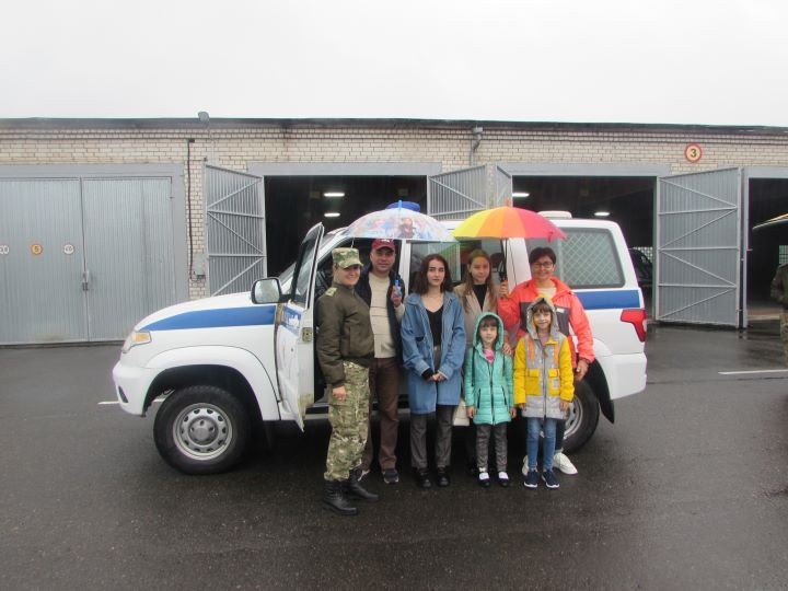 Помощь многодетной семье от военнослужащих в Бресте