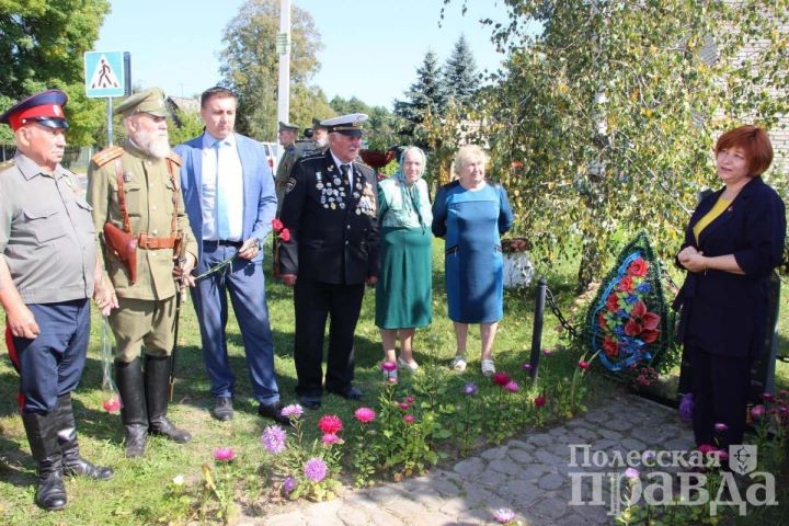 Памятный знак с именами 59 погибших воинов времен Первой мировой в Иванисовке (Брестская область)