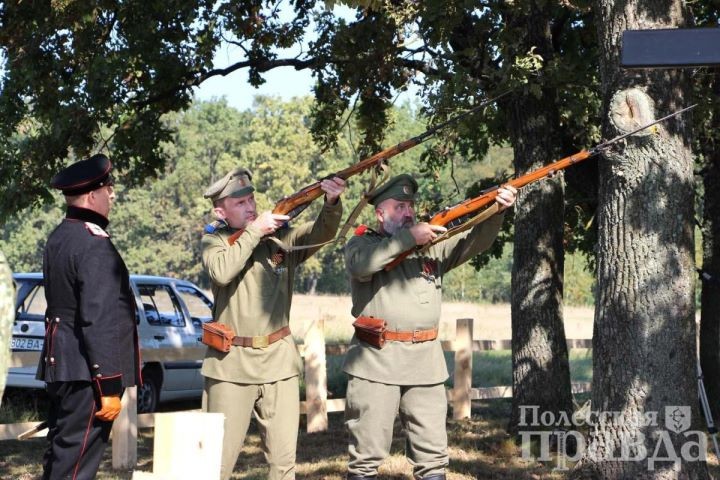 Памятный знак с именами 59 погибших воинов времен Первой мировой в Иванисовке (Брестская область)