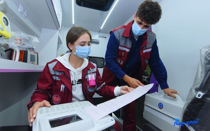 ГАЗель NEXT подарил скорой помощи Барановичей «Беларусбанк»