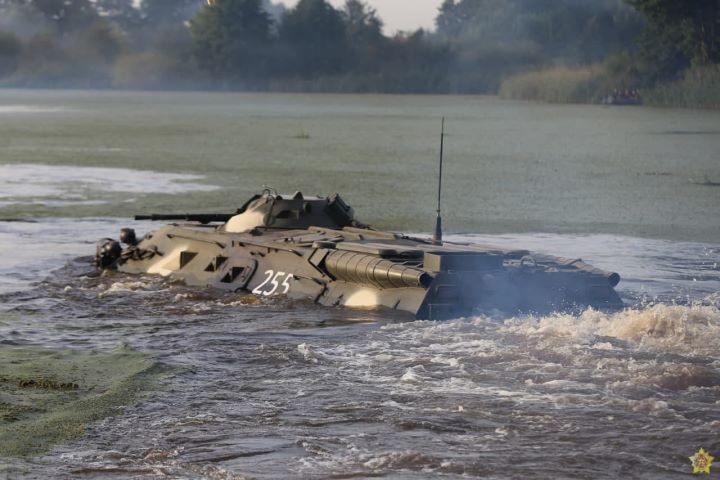 Марш с полигона «Доманово» на полигон «Брестский» с преодолением водной преграды. Фоторепортаж