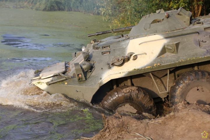 Марш с полигона «Доманово» на полигон «Брестский» с преодолением водной преграды. Фоторепортаж