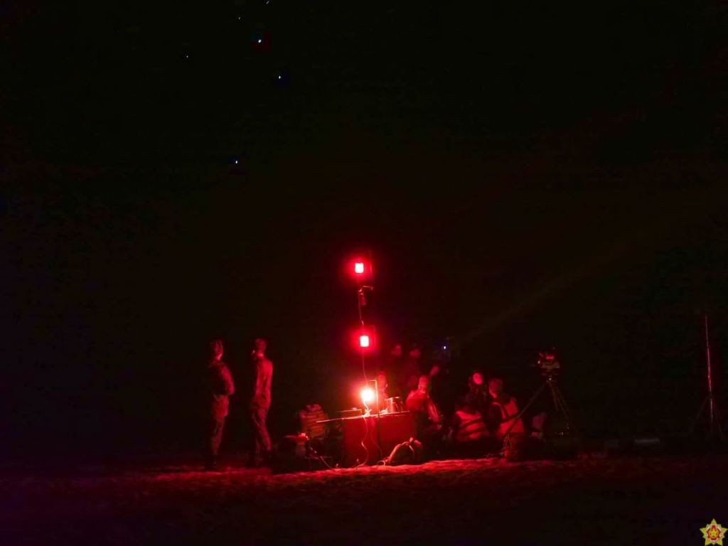 Смотрите, как прошло ночное десантирование под Брестом 