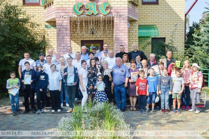 Десятый чемпионат по напольным шашкам прошел в Березе