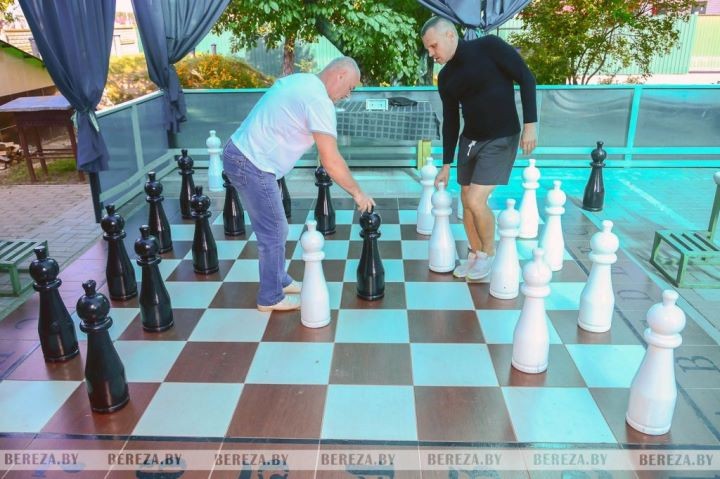 Десятый чемпионат по напольным шашкам прошел в Березе