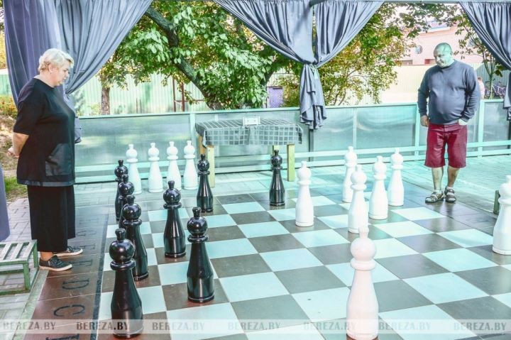 Десятый чемпионат по напольным шашкам прошел в Березе