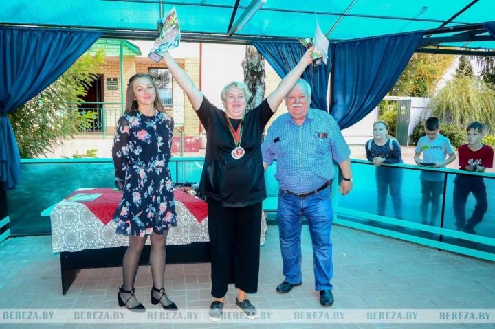 Десятый чемпионат по напольным шашкам прошел в Березе