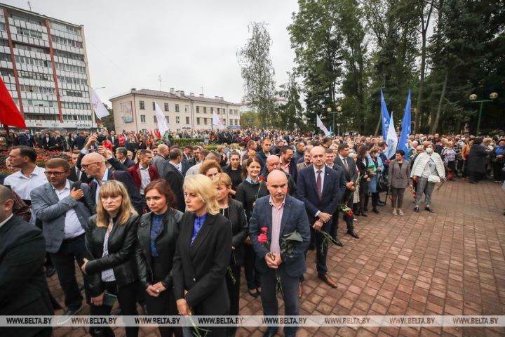 Мемориальную доску павшим за воссоединение Беларуси открыли в Бресте