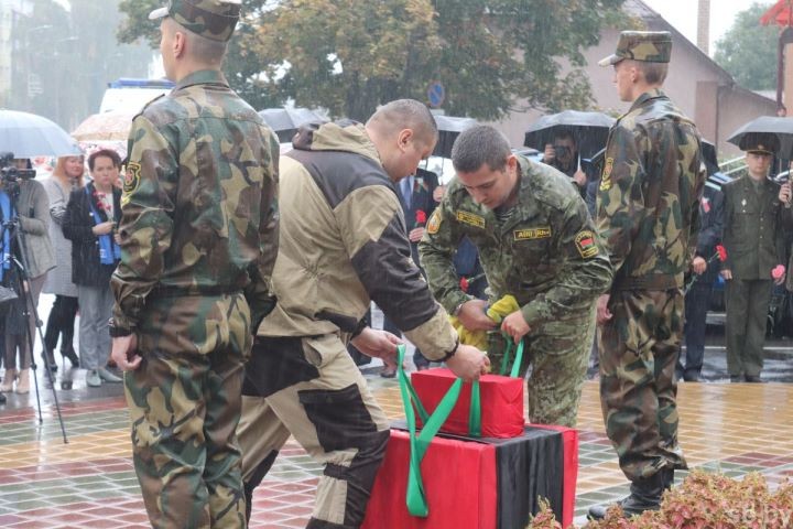 В Ганцевичах прошла церемония захоронения останков летчиков, погибших в ВОВ на территории района