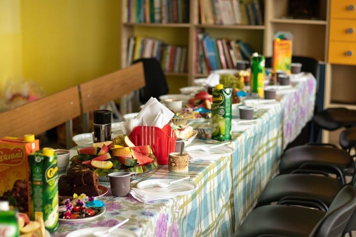 Таксисты и волонтеры из Кобрина на «Крыльях Ангела» примчались в приют аг. Оса и подарили детям чудо