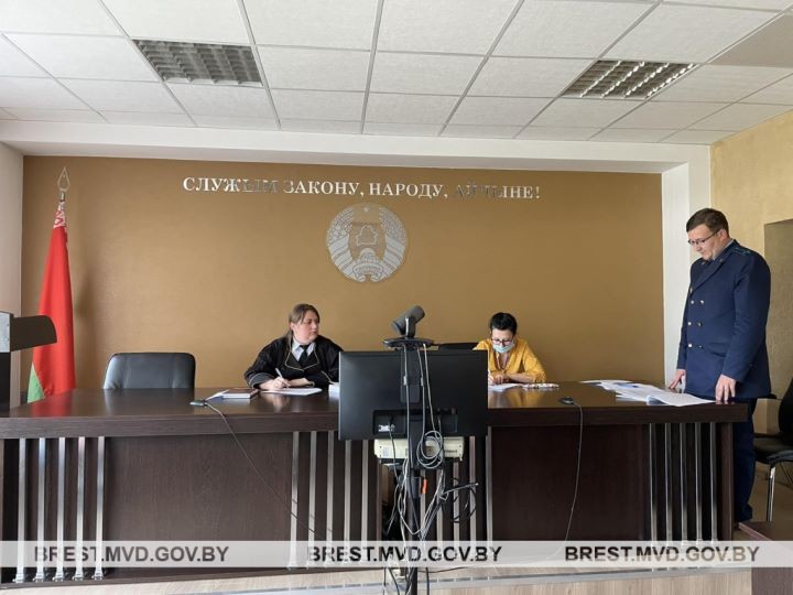 На водителя из Бреста надели наручники в зале ГАИ. Что произошло