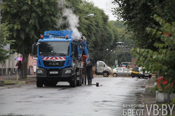 В Бресте улица Пушкинская перекрыта для замены подземных коммуникаций