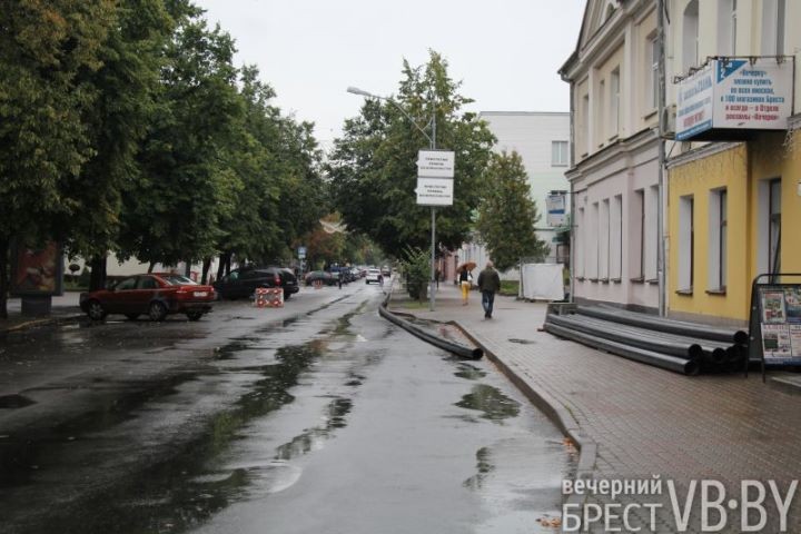В Бресте улица Пушкинская перекрыта для замены подземных коммуникаций