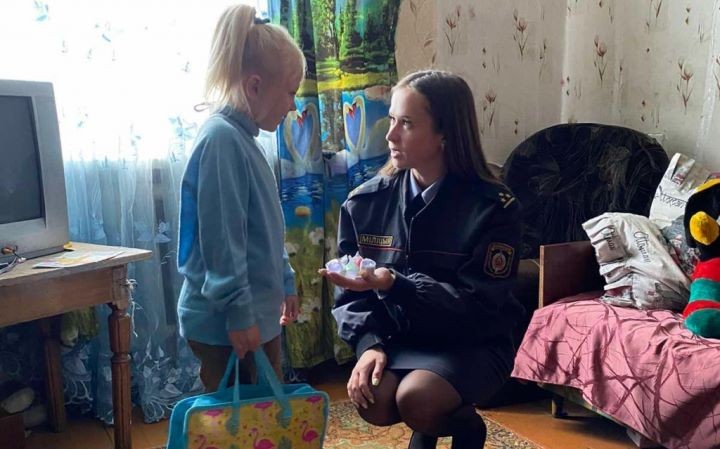 «У нас цель не забрать ребенка из семьи, а повлиять на родителей, чтобы дети вернулись домой»: инспектор ИДН рассказывает о своей работе