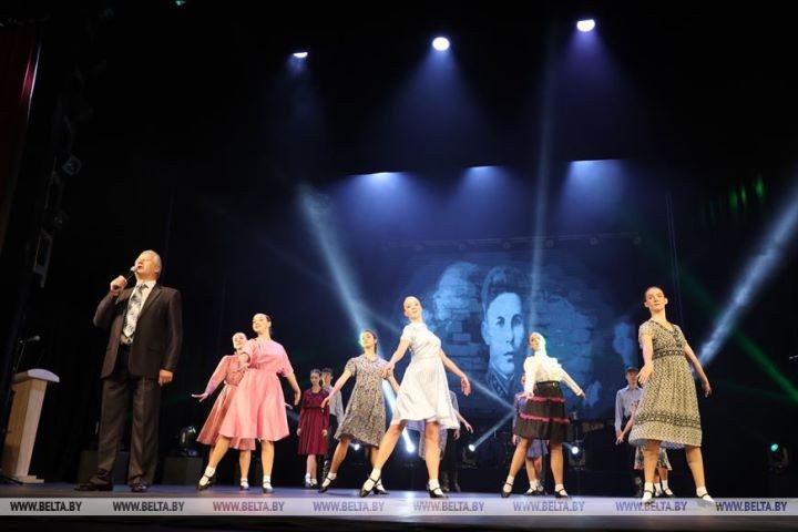 Головченко вручил коллективу МК «Брестская крепость-герой» орден Франциска Скорины