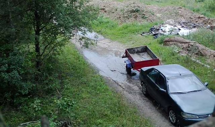 Вывозили мусор в лес — попались в объектив «фотоловушки». Штраф — до 580 рублей