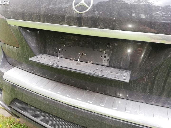 Как вам такой номер у Audi? Особенно хорошо замаскировалась буква Е