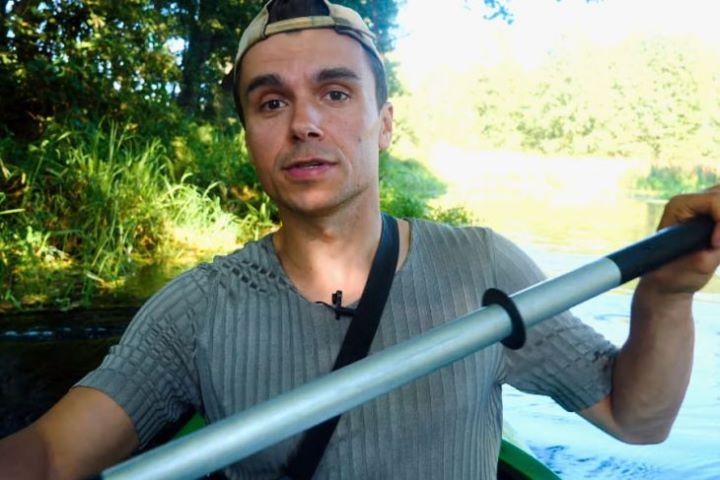 Для тех, кто любит глазами, а не веслами: фотограф Егор Бабий из Кобрина снял на видео сплав по старому Мухавцу