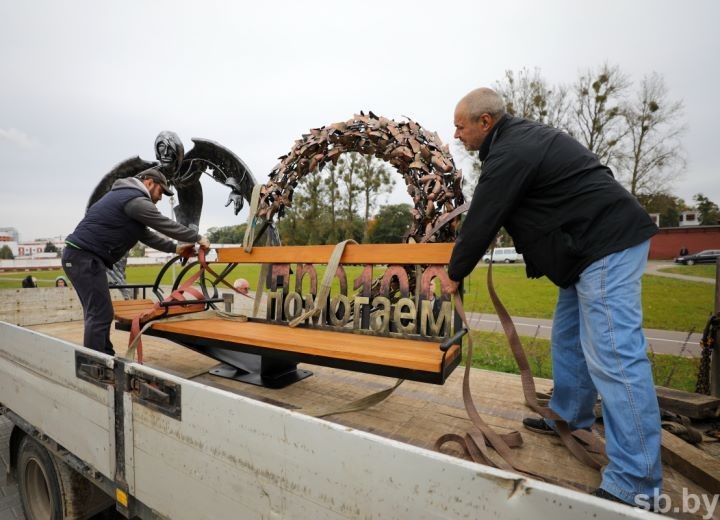 «Скамейка милосердия» появилась в Бресте